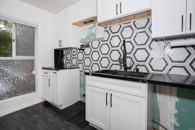 Detail Gallery Image 6 of 26 For 5700 Baltimore Dr #16,  La Mesa,  CA 91942 - 2 Beds | 2 Baths