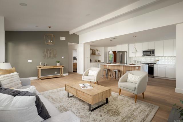 Detail Gallery Image 6 of 39 For 310 Oakbranch Dr, Encinitas,  CA 92024 - 3 Beds | 2 Baths