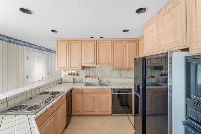 40101 Tassajara Road, Carmel Valley CA: https://media.crmls.org/mediaz/5a1ae36f-330f-4e15-88c7-a09c7d9905cb.jpg