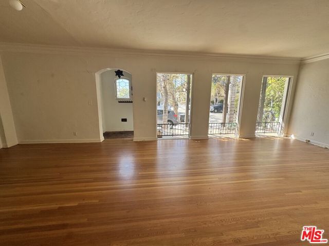 6367 W 6th Street, Los Angeles CA: https://media.crmls.org/mediaz/5a1bcc7c-a370-49d3-8e13-2d57c529da48.jpg