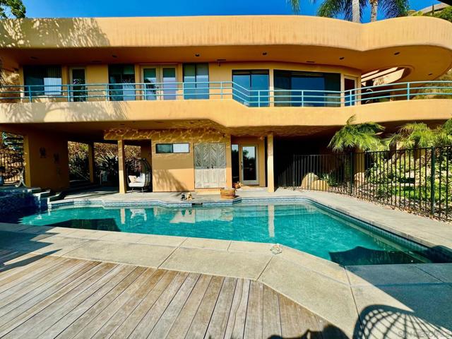 9918 Heavenly Way, La Mesa CA: https://media.crmls.org/mediaz/5a1c4138-fe6b-4666-8523-e6ce4f552400.jpg