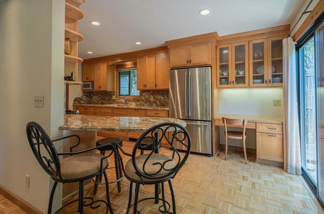 20 Woodside Place, Carmel Valley CA: https://media.crmls.org/mediaz/5a1cceb0-4606-46d8-8c06-a8aef7f15c1a.jpg