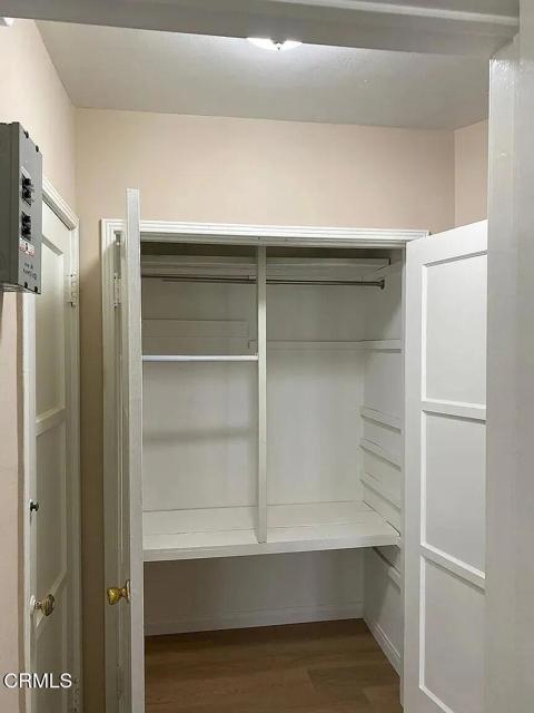 1420 E Wilson Avenue, Glendale CA: https://media.crmls.org/mediaz/5a1d8a98-8d38-4a42-926c-b938b925ec4f.jpg