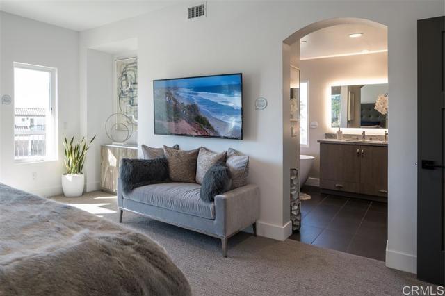 Detail Gallery Image 11 of 25 For 2872 Trails Lane #LOT 10,  Carlsbad,  CA 92008 - 3 Beds | 4/1 Baths