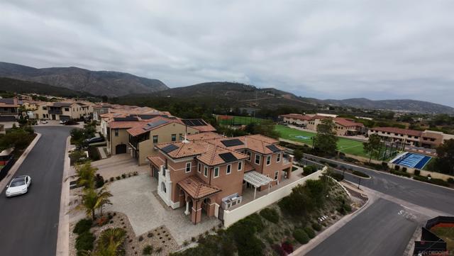 16231 Sunny Summit Dr, San Diego CA: https://media.crmls.org/mediaz/5a1ebd50-213f-4fe8-9967-356c0b7921d2.jpg