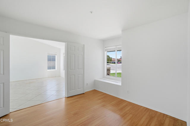 Detail Gallery Image 12 of 36 For 676 Snipe Walk, Oxnard,  CA 93035 - 4 Beds | 2 Baths