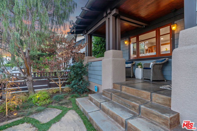 Image 5 of 50 For 706 Navy Street