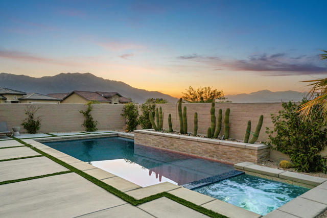 10 Zinfandel, Rancho Mirage CA: https://media.crmls.org/mediaz/5a2139a0-31db-430b-bb97-c6c3fccad2b1.jpg