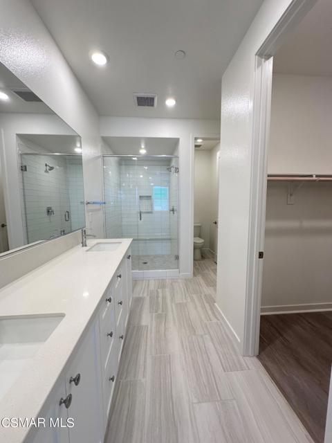 10726 Telegraph Road, Ventura CA: https://media.crmls.org/mediaz/5a215d6c-1aa2-4d7b-b40b-9e92abb9043a.jpg