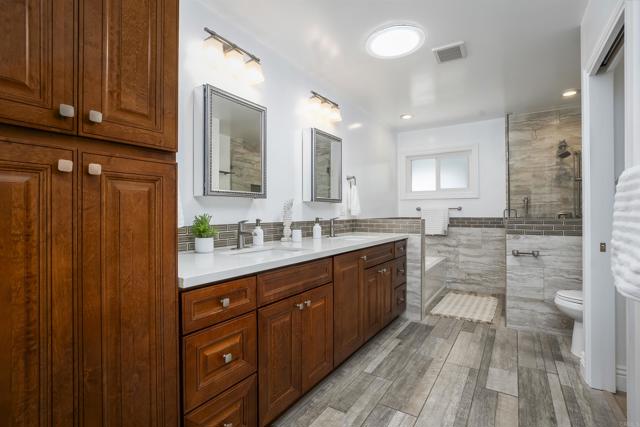 Detail Gallery Image 34 of 59 For 5861 College Ave, San Diego,  CA 92120 - 3 Beds | 2 Baths