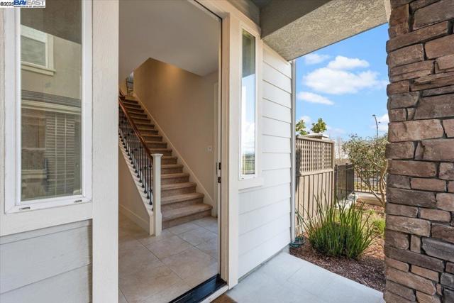 Image 5 of 60 For 2880 Stringham Way