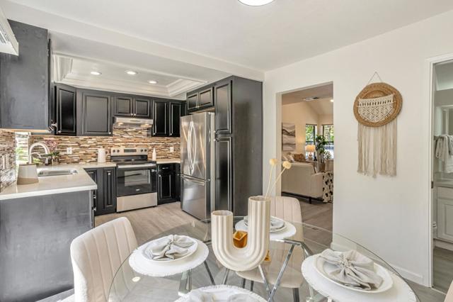 952 Coventry Way, Milpitas CA: https://media.crmls.org/mediaz/5a228337-9048-4cd8-b676-f11758470ea9.jpg