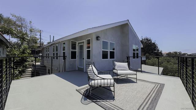 1028 30 Lincoln Ave, San Diego CA: https://media.crmls.org/mediaz/5a22b9ad-ecf4-46ef-b022-a182fa02b19c.jpg