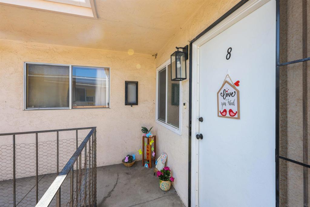 4161 Winona Ave - photo 18