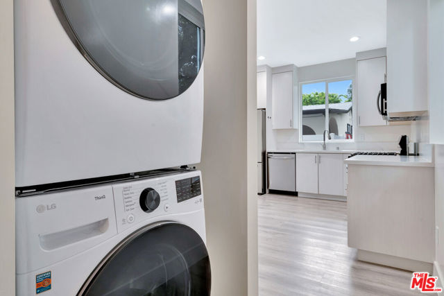 19513 Cantara Street, Reseda CA: https://media.crmls.org/mediaz/5a23d88b-6f26-4abc-bd06-c2b097d9891e.jpg