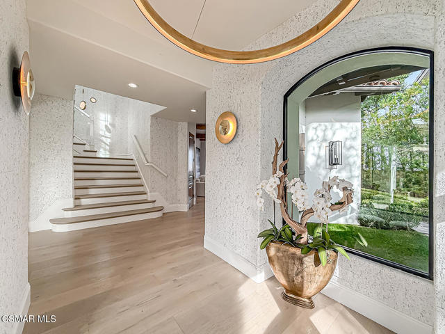 25877 Shady Oak Lane, Valencia CA: https://media.crmls.org/mediaz/5a242660-29f3-4082-81d6-9006cb70c71e.jpg