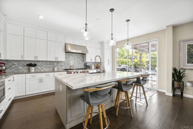 Detail Gallery Image 16 of 41 For 9815 Fox Valley Way, San Diego,  CA 92127 - 4 Beds | 3 Baths