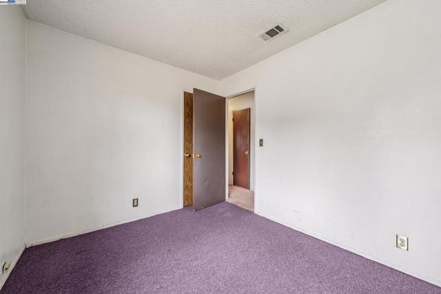 220 PEMBROKE DRIVE, Vallejo CA: https://media.crmls.org/mediaz/5a2563ba-fbae-46a8-b5d1-7e785371c240.jpg