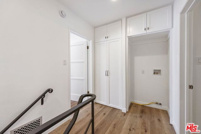 817 6th Street, Santa Monica CA: https://media.crmls.org/mediaz/5a26ccc3-c67e-4a77-b153-08dddb45f398.jpg