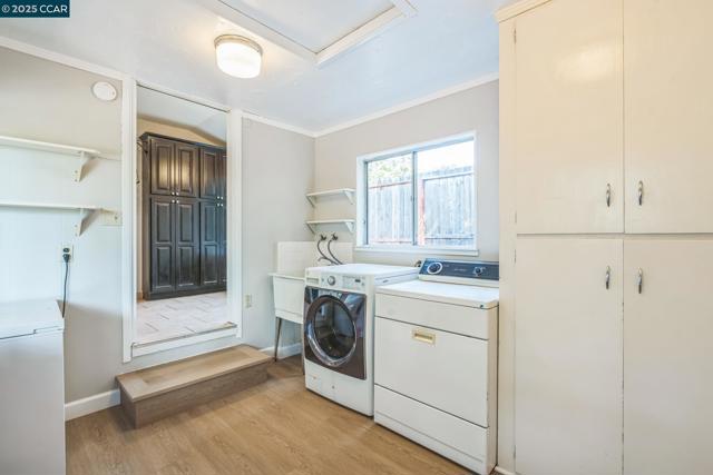 448 Cumberland Dr, Pleasant Hill CA: https://media.crmls.org/mediaz/5a279264-295f-434e-a91f-55e4b1e8d9b6.jpg