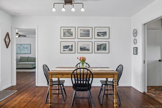 360 Alpine Ave, Chula Vista CA: https://media.crmls.org/mediaz/5a28010a-317c-47ea-82d5-f493dcba88df.jpg