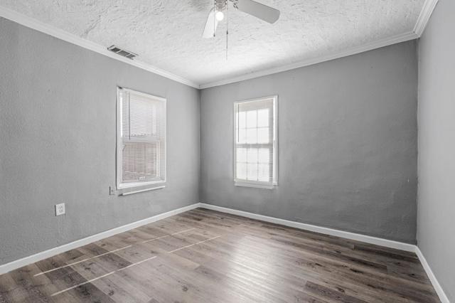 826 King Avenue, Stockton CA: https://media.crmls.org/mediaz/5a28e818-e888-457a-9733-f2ddd02a79d0.jpg
