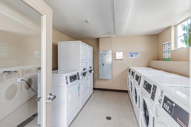1554 Rosette Way, Gilroy CA: https://media.crmls.org/mediaz/5a2964fc-c8cd-494b-9c47-0f3530900770.jpg