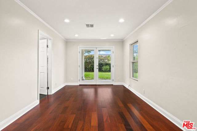 427 W Manchester Avenue, Playa del Rey CA: https://media.crmls.org/mediaz/5a297821-6dd6-4f5a-8aa4-754fa2e42eb8.jpg