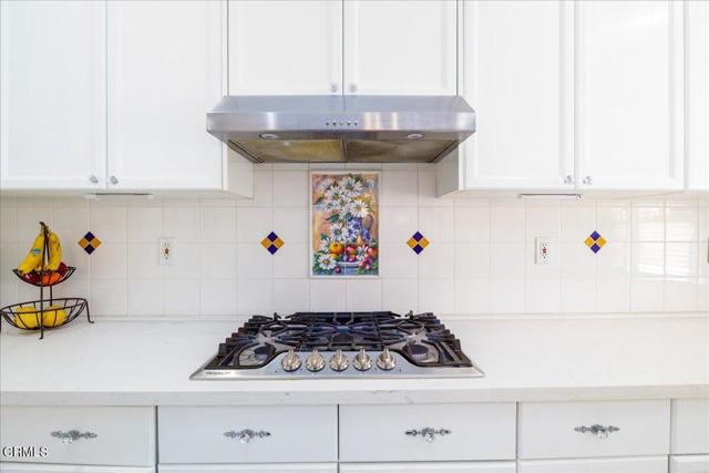 29065 Madrid Place, Castaic CA: https://media.crmls.org/mediaz/5a298101-e8c0-4568-b19d-b6ed87c25b99.jpg