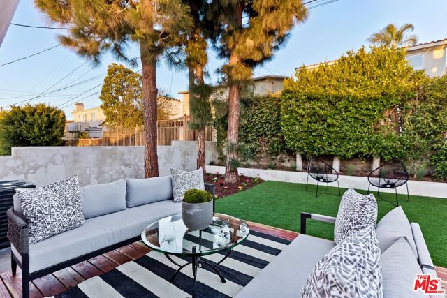 3528 Walnut Avenue, Manhattan Beach, California 90266, 5 Bedrooms Bedrooms, ,3 BathroomsBathrooms,Residential,Sold,Walnut,23238455