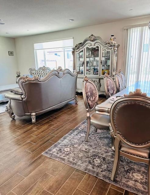 2030 Rosewood Drive, Hollister CA: https://media.crmls.org/mediaz/5a29ff0b-ff32-463a-9b90-2348c54bffe0.jpg