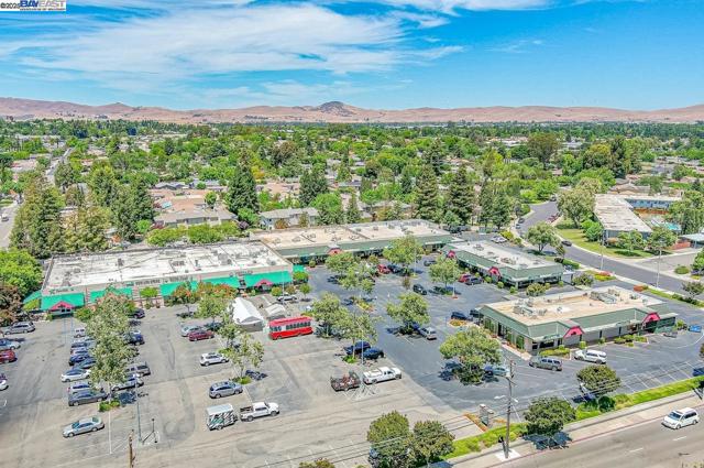 847 Dana Cir, Livermore CA: https://media.crmls.org/mediaz/5a2a8f4f-5d60-40c9-93bf-de37fc271859.jpg
