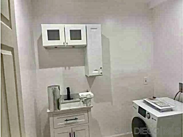 829 11th St, Imperial Beach CA: https://media.crmls.org/mediaz/5a2ad5c9-2912-4028-bd71-76e406c8a3bb.jpg