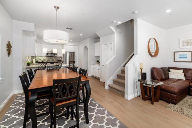 Detail Gallery Image 8 of 39 For 4057 Lamont St, San Diego,  CA 92109 - 3 Beds | 2/1 Baths