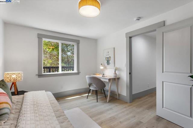 689 Santa Ray Ave, Oakland CA: https://media.crmls.org/mediaz/5a2b09b9-4718-4dfe-ba5a-67c27e7f4c18.jpg