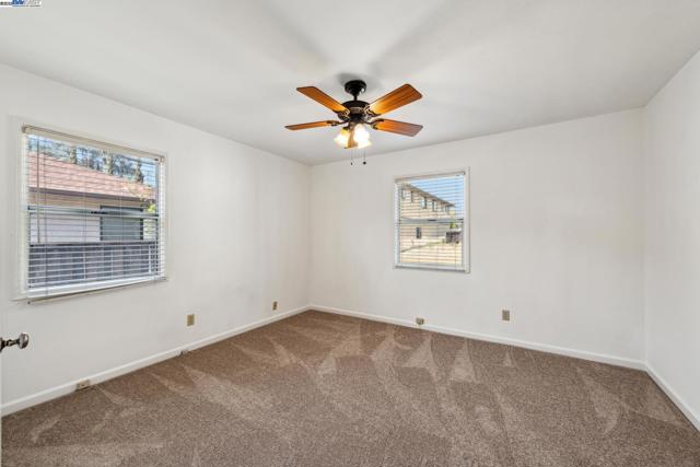 21032 Baker Rd, Castro Valley CA: https://media.crmls.org/mediaz/5a2ba2b5-5fe4-4839-b122-f066660aa8b6.jpg