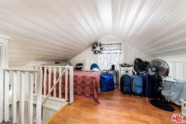 1841 Clyde Avenue, Los Angeles CA: https://media.crmls.org/mediaz/5a2c1831-c5d0-42aa-be26-d855d97d9b86.jpg