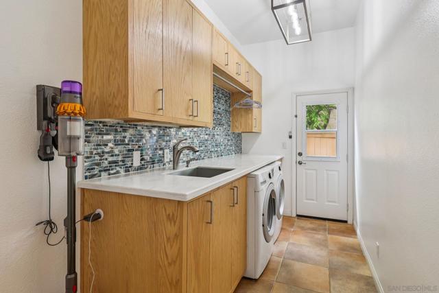 1648 Brady Cir, Carlsbad CA: https://media.crmls.org/mediaz/5a2c9a1f-5a15-422b-b342-d37856271c43.jpg