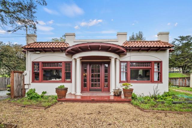 73 Echo Valley Road, Salinas CA: https://media.crmls.org/mediaz/5a2cb275-38ec-43ed-a611-7bd27b5d0375.jpg