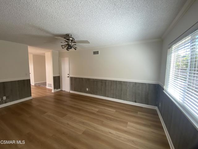 5313 Diane Street, Simi Valley CA: https://media.crmls.org/mediaz/5a2cd0b8-105c-4582-bf94-c445e4f5a434.jpg