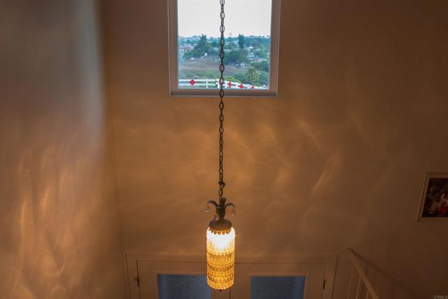 1682 Saddlehorn Drive, San Marcos CA: https://media.crmls.org/mediaz/5a2d50e3-fcb1-45bb-91e9-b1d5baed5221.jpg