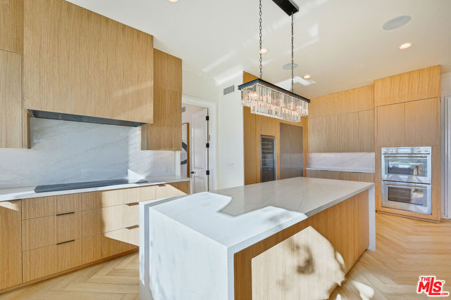 10502 Yellow Hill Road, Malibu CA: https://media.crmls.org/mediaz/5a2d91b4-1eee-40da-b087-6a06f6649161.jpg