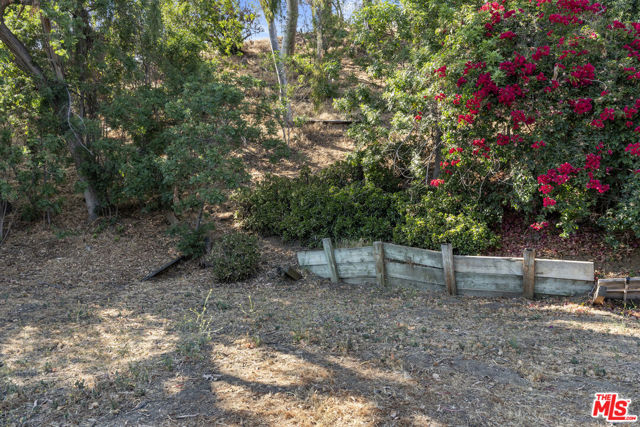Image 21 of 75 For 1830 Sierra Bonita Avenue