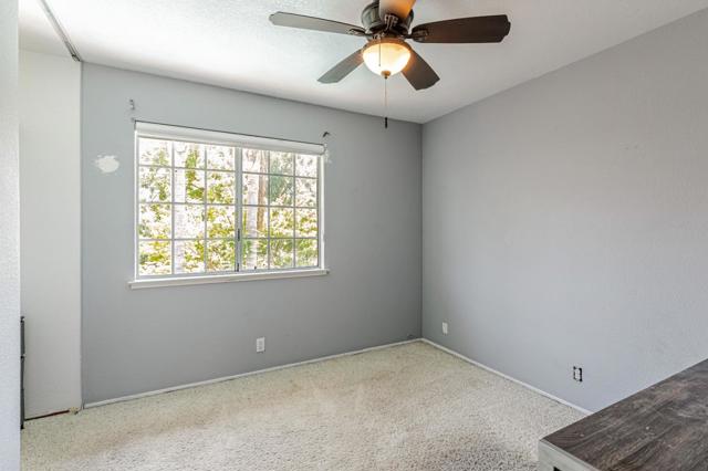 1298 Hersman Drive, Gilroy CA: https://media.crmls.org/mediaz/5a2e4026-49ed-4cfe-a05a-5cad0daf8bc9.jpg