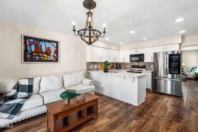 Detail Gallery Image 15 of 28 For 1129 Glenbridge Cir, Westlake Village,  CA 91361 - 2 Beds | 2 Baths