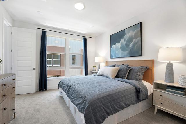 2119 Stanford Street, Alameda CA: https://media.crmls.org/mediaz/5a2e5c19-baa8-4983-a870-d35f0509b81f.jpg