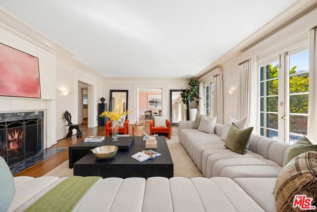 2003 La Brea Terrace, Los Angeles CA: https://media.crmls.org/mediaz/5a2e76b9-d69b-41d6-8037-054020d596b6.jpg