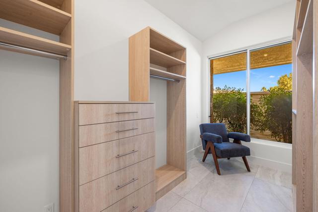 9 Regency Drive, Rancho Mirage CA: https://media.crmls.org/mediaz/5a2f5c2a-4832-4b09-ad91-dc505b4f8c00.jpg
