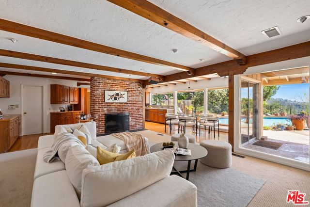 2200 Jeffersonia Way, Los Angeles CA: https://media.crmls.org/mediaz/5a2fac8b-fb1f-4ce3-bf4d-69ded42fa38d.jpg