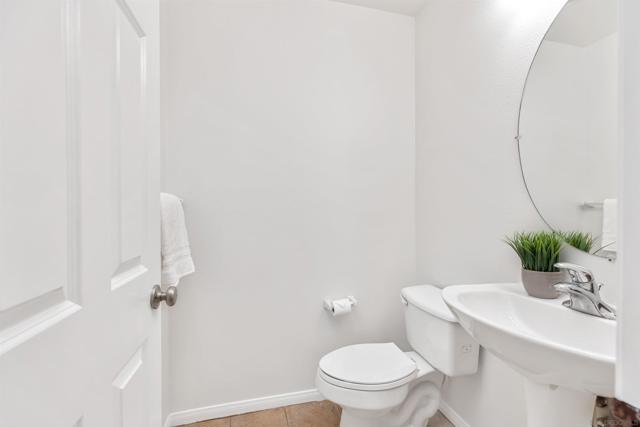6065 Paseo Monona, Carlsbad CA: https://media.crmls.org/mediaz/5a2fbd82-22ee-4d36-b91e-c70e128bd5c4.jpg